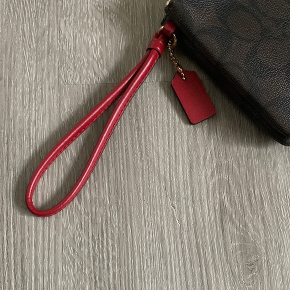 Coach NWOT Double Zip Wallet/wristlet with Red Trim - Picture 3 of 10